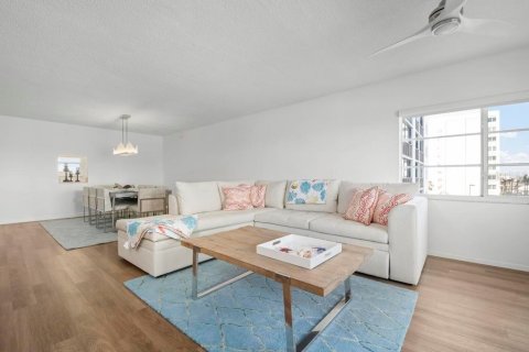 Condo in Sarasota, Florida, 2 bedrooms  № 1842341 - photo 7