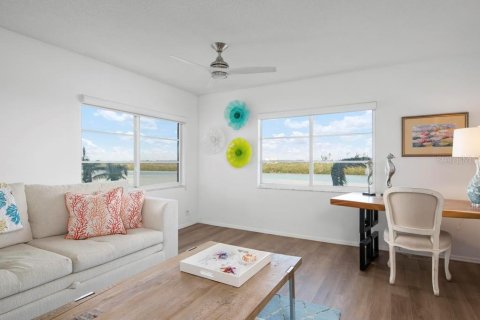Condo in Sarasota, Florida, 2 bedrooms  № 1842341 - photo 4