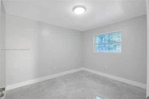 Casa en alquiler en Miami, Florida, 3 dormitorios, 129.41 m2 № 1892724 - foto 28