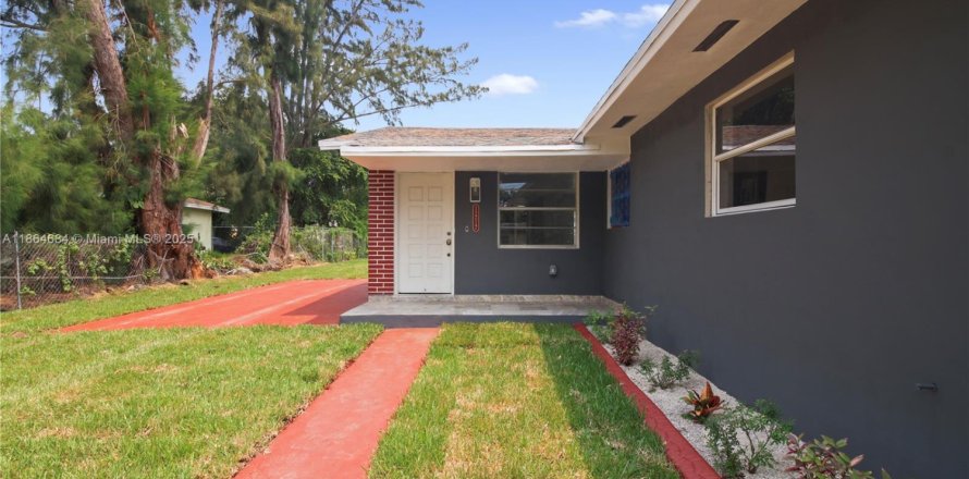 Casa en Miami, Florida 3 dormitorios, 129.41 m2 № 1892724