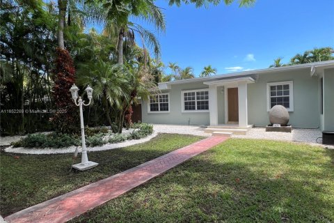 Casa en Miami, Florida 3 dormitorios, 115.57 m2 № 2012487