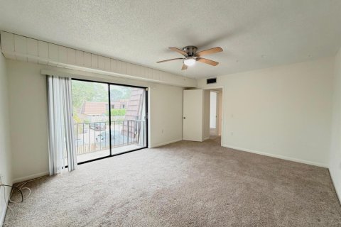 Townhouse in Palm Beach Gardens, Florida 2 bedrooms, 148.27 sq.m. № 2365282 - photo 6