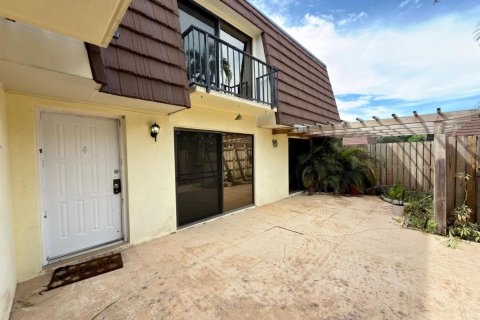 Townhouse in Palm Beach Gardens, Florida 2 bedrooms, 148.27 sq.m. № 2365282 - photo 22