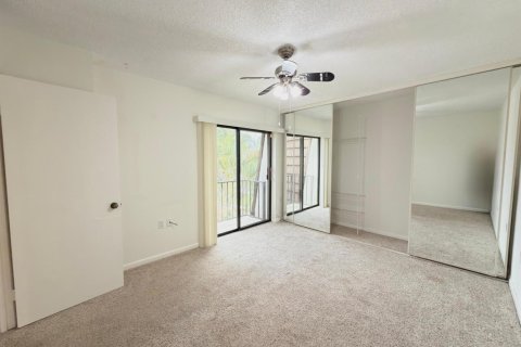 Townhouse in Palm Beach Gardens, Florida 2 bedrooms, 148.27 sq.m. № 2365282 - photo 5