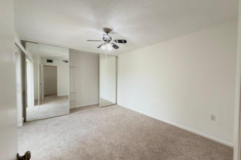 Townhouse in Palm Beach Gardens, Florida 2 bedrooms, 148.27 sq.m. № 2365282 - photo 28
