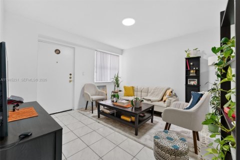 Снять в аренду кондоминиум в Майами, Флорида 2 спальни, 70.61м2, № 2050902 - фото 5