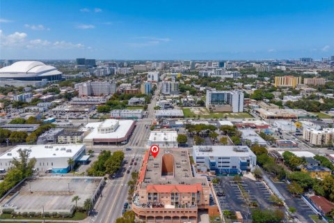 Снять в аренду кондоминиум в Майами, Флорида 2 спальни, 70.61м2, № 2050902 - фото 16