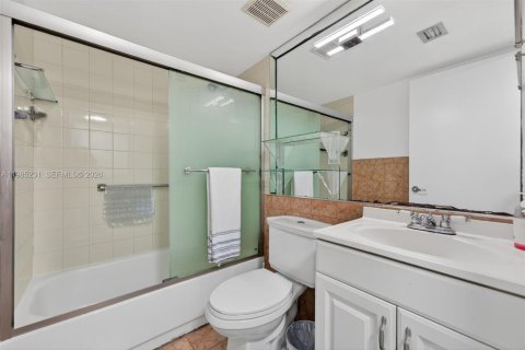 Снять в аренду кондоминиум в Майами, Флорида 2 спальни, 70.61м2, № 2050902 - фото 13