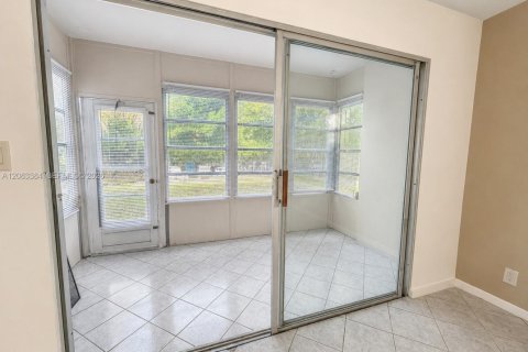 Copropriété à louer à Pompano Beach, Floride: 2 chambres, 74.32 m2 № 2378543 - photo 15