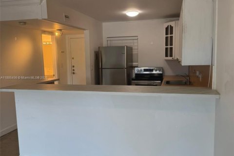 Condominio en venta en Miami Beach, Florida, 1 dormitorio, 74.32 m2 № 1931523 - foto 5