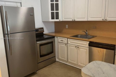 Condominio en venta en Miami Beach, Florida, 1 dormitorio, 74.32 m2 № 1931523 - foto 4