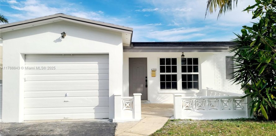 Villa ou maison à Lauderdale Lakes, Floride 2 chambres, 108.05 m2 № 1646226