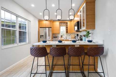 Casa en alquiler en Fort Lauderdale, Florida, 2 dormitorios, 114.27 m2 № 2060044 - foto 8