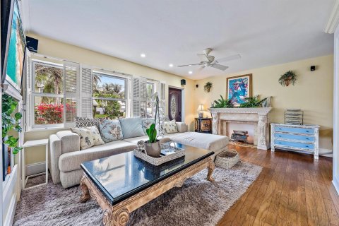 Villa ou maison à louer à West Palm Beach, Floride: 2 chambres, 116.5 m2 № 2402366 - photo 10