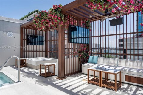 Condo in Miami, Florida  № 2264983 - photo 27