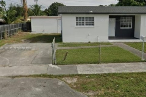 Купить виллу или дом в Майами, Флорида 3 спальни, 86.68м2, № 1991889 - фото 2