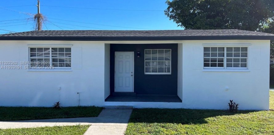 Villa ou maison à Miami, Floride 3 chambres, 86.68 m2 № 1991889