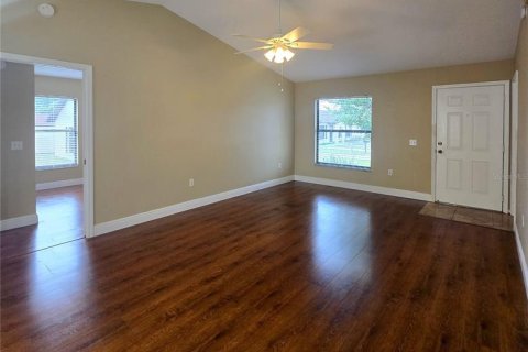 House in Haines City, Florida 2 bedrooms, 85.93 sq.m. № 2108041 - photo 5