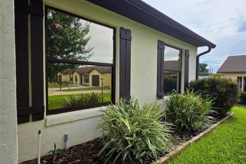 House in Haines City, Florida 2 bedrooms, 85.93 sq.m. № 2108041 - photo 3
