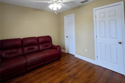 House in Haines City, Florida 2 bedrooms, 85.93 sq.m. № 2108041 - photo 19