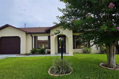 House in Haines City, Florida 2 bedrooms, 85.93 sq.m. № 2108041 - photo 2