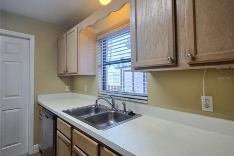 House in Haines City, Florida 2 bedrooms, 85.93 sq.m. № 2108041 - photo 9