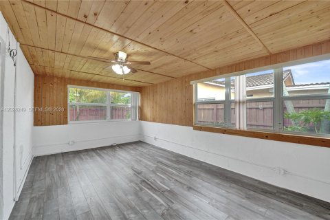 Casa en venta en Dania Beach, Florida, 3 dormitorios, 183.76 m2 № 2177287 - foto 23