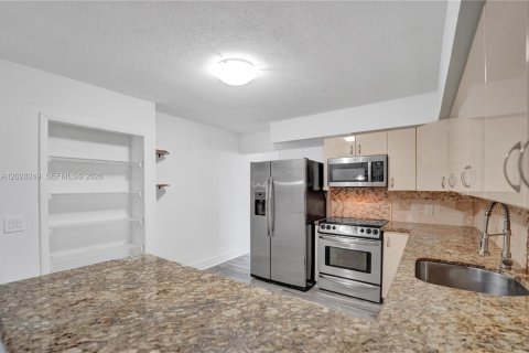 Casa en venta en Dania Beach, Florida, 3 dormitorios, 183.76 m2 № 2177287 - foto 17