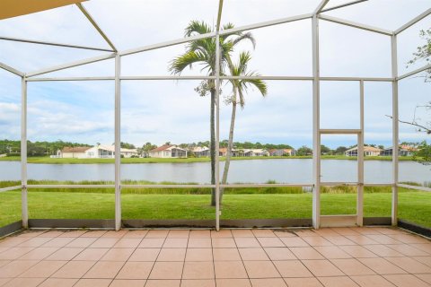 Casa en venta en Port St. Lucie, Florida, 2 dormitorios, 177.63 m2 № 2398031 - foto 28