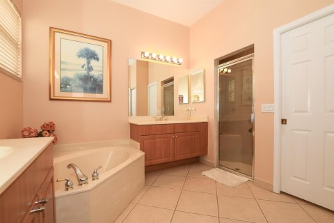 Casa en venta en Port St. Lucie, Florida, 2 dormitorios, 177.63 m2 № 2398031 - foto 18