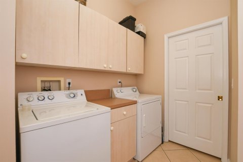 Casa en venta en Port St. Lucie, Florida, 2 dormitorios, 177.63 m2 № 2398031 - foto 23