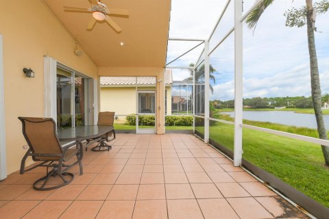 Casa en venta en Port St. Lucie, Florida, 2 dormitorios, 177.63 m2 № 2398031 - foto 25