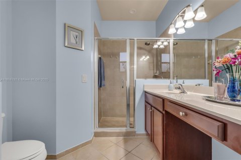 Touwnhouse à vendre à Miami, Floride: 3 chambres, 154.78 m2 № 1880140 - photo 26