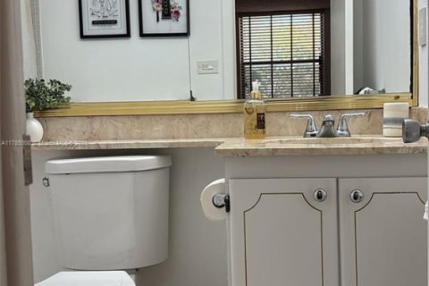 Condo in Miami, Florida, 1 bedroom № 1934324 - photo 15