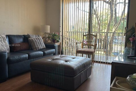 Condo in Miami, Florida, 1 bedroom № 1934324 - photo 24
