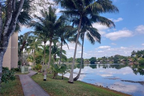 Condo in Miami, Florida, 1 bedroom № 1934324 - photo 29