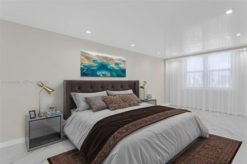 Condo in Sunny Isles Beach, Florida, 2 bedrooms  № 2076716 - photo 12