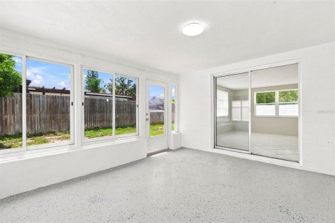Villa ou maison à vendre à Port Richey, Floride: 2 chambres, 117.43 m2 № 2258894 - photo 16