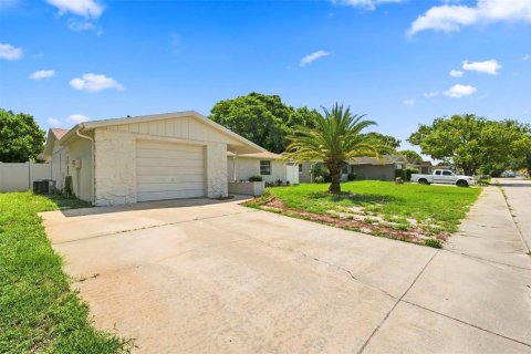 Villa ou maison à vendre à Port Richey, Floride: 2 chambres, 117.43 m2 № 2258894 - photo 2