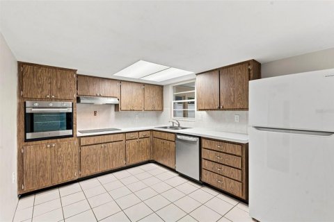 Villa ou maison à vendre à Port Richey, Floride: 2 chambres, 117.43 m2 № 2258894 - photo 6