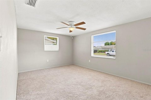 Villa ou maison à vendre à Port Richey, Floride: 2 chambres, 117.43 m2 № 2258894 - photo 9