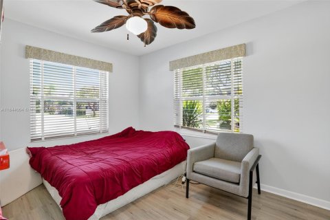 Villa ou maison à vendre à Deerfield Beach, Floride: 3 chambres, 126.72 m2 № 1940498 - photo 25