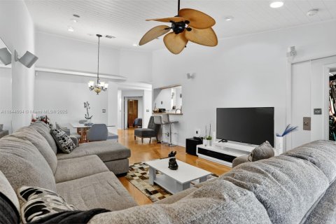 Villa ou maison à vendre à Deerfield Beach, Floride: 3 chambres, 126.72 m2 № 1940498 - photo 11