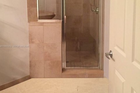 Condo in Coral Gables, Florida, 3 bedrooms  № 2027131 - photo 6