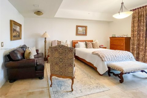 Condo in Coral Gables, Florida, 3 bedrooms  № 2027131 - photo 23