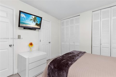 Copropriété à vendre à Hollywood, Floride: 2 chambres, 83.61 m2 № 2041966 - photo 25