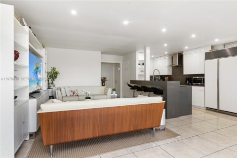 Copropriété à vendre à Hollywood, Floride: 2 chambres, 83.61 m2 № 2041966 - photo 12