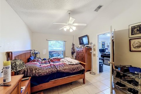 Villa ou maison à vendre à Minneola, Floride: 4 chambres, 155.33 m2 № 2436779 - photo 17
