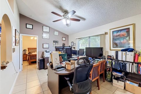 Villa ou maison à vendre à Minneola, Floride: 4 chambres, 155.33 m2 № 2436779 - photo 6