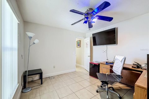Villa ou maison à vendre à Minneola, Floride: 4 chambres, 155.33 m2 № 2436779 - photo 27